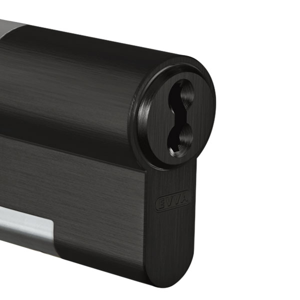 EVVA Schwarz patiniert