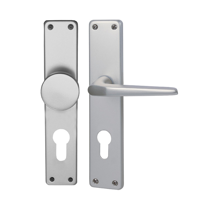 Tatjana Langschild / Knopf-Drücker